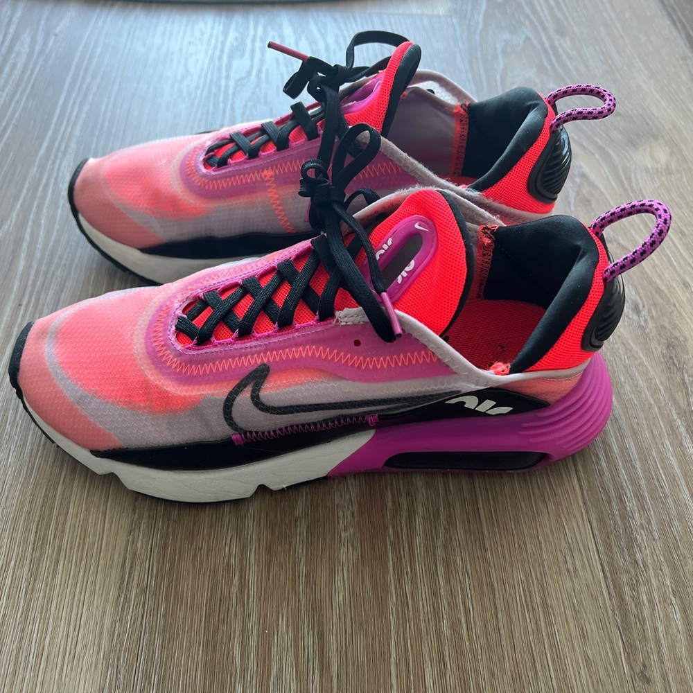 Nike Sneakers (8)